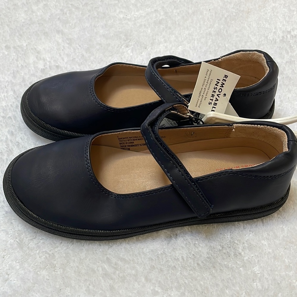 Girls shoes